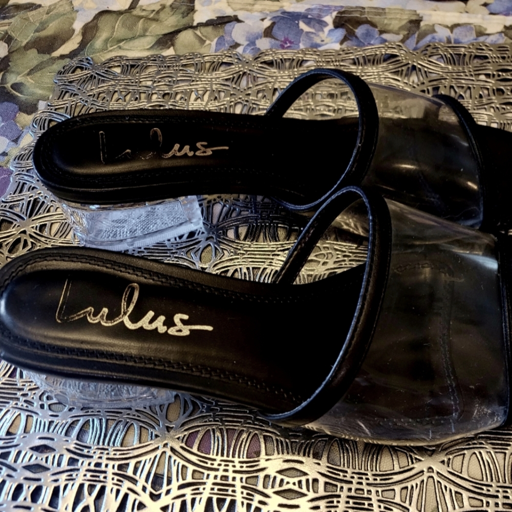 LULU'S SLIP ON TRANSPERENT TOP/BLACK SOLES SZ 6